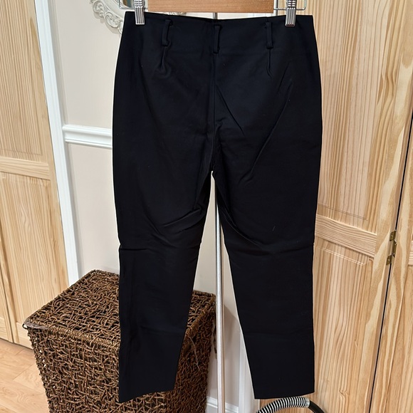 Black Theory Cropped Pants in Excellent Condition - Picture 7 of 10